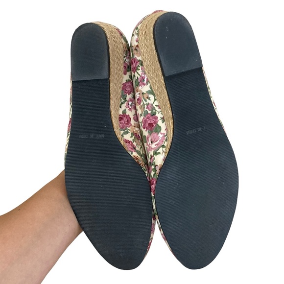 ROS HOMMERSON FLORAL FLATS, SIZE 8W - Picture 2 of 6
